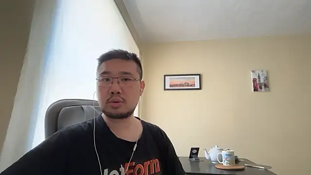 jasonryu2025 online show from May 1, 1:48 pm