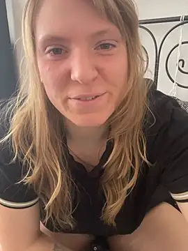 TiffyRose online show from March 10, 8:19 am