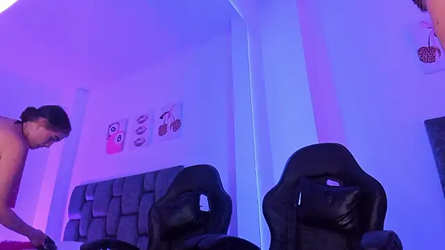 Violet Miller01 online show from March 11, 12:49 am