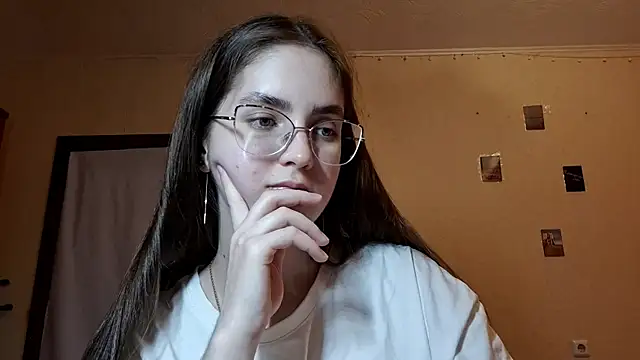Katelemon online show from May 1, 3:27 pm