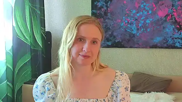 Lanavi Smile online show from June 19, 6:18 am