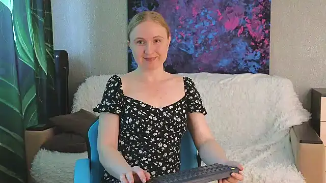 Lanavi Smile online show from July 23, 6:22 am