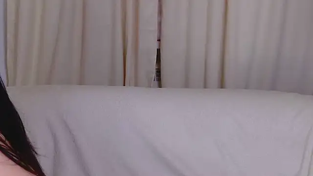 Erika Moan  online show from March 17, 6:06 am