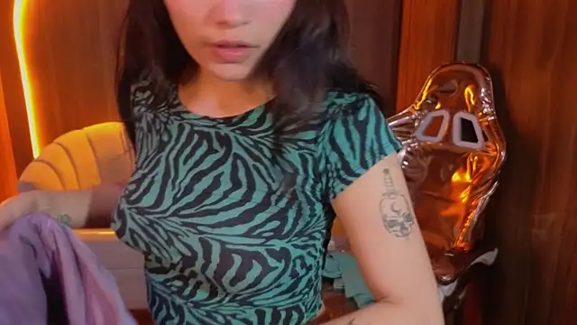 Daphne nicole b online show from May 27, 12:57 pm