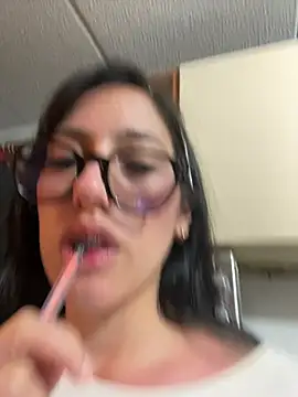 susi chimm online show from March 2, 2:14 am