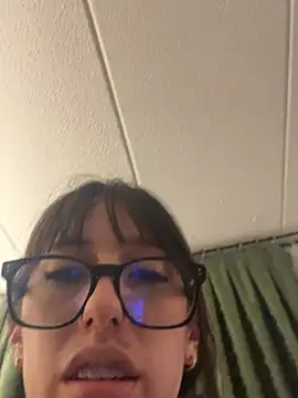 Snapshot of susi_chimm chatting on June 4, 1:11 am susi chimm online show from June 4, 1:11 am