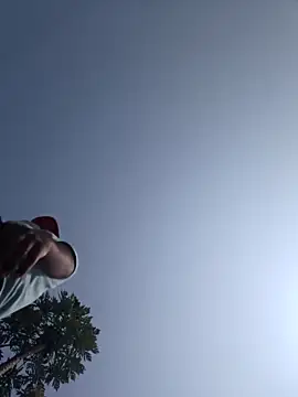 Snapshot of Fantasy_King_3939 chatting on February 27, 5:51 am Fantasy King 3939 online show from February 27, 5:51 am