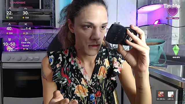 CrisOzzz online show from June 4, 5:52 pm