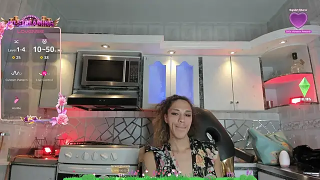 CrisOzzz online show from June 12, 5:45 pm