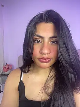 Snapshot of celeste_z chatting on June 1, 1:35 pm celeste z online show from June 1, 1:35 pm