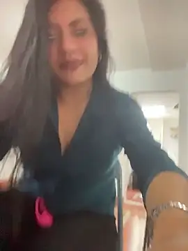 Snapshot of celeste_z chatting on June 2, 12:51 pm celeste z online show from June 2, 12:51 pm