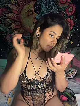 QueenNatt online show from March 11, 10:05 pm