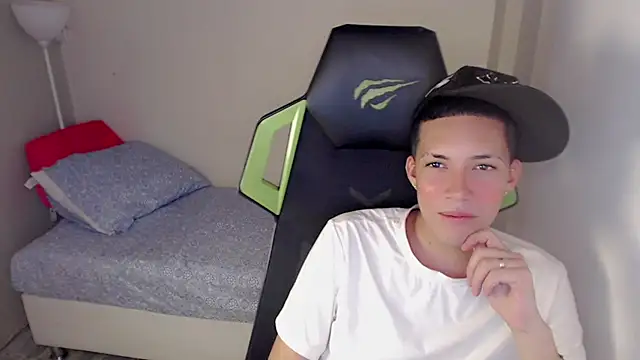 Street poemm  online show from March 17, 10:13 pm