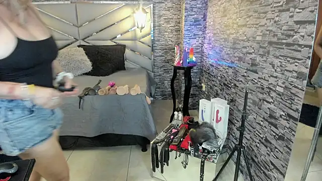 Nicolle Doll  online show from May 31, 4:58 pm