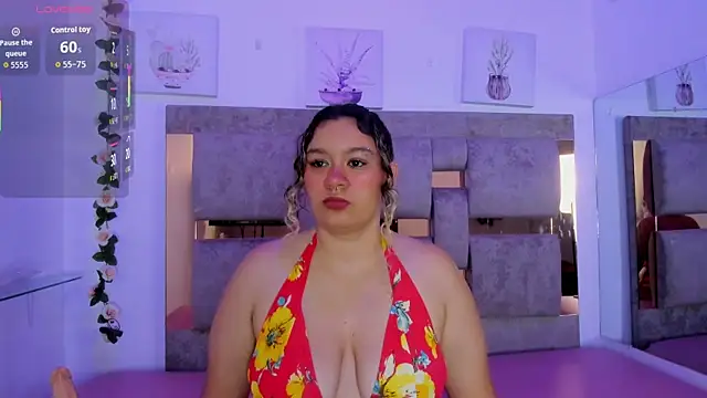 elara sweet  online show from March 8, 1:15 pm