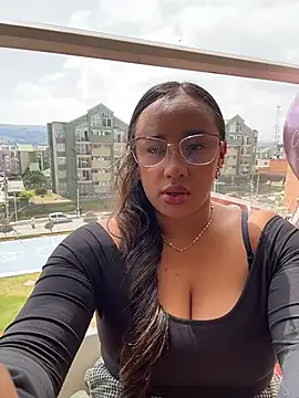 Eyssha online show from March 3, 3:18 pm