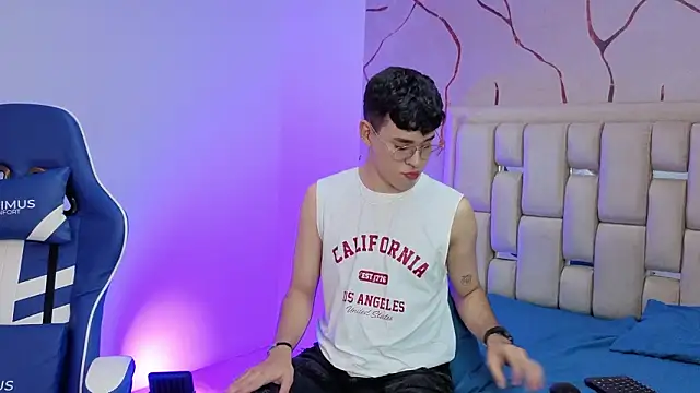 IanBlake  online show from March 7, 8:39 pm