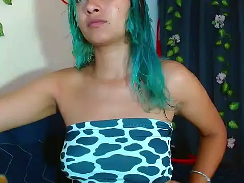 powderblu69 online show from May 4, 12:50 am