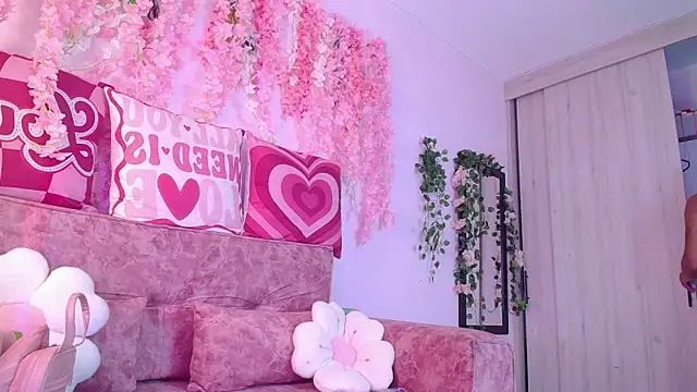 Ana  grace online show from June 20, 11:40 pm