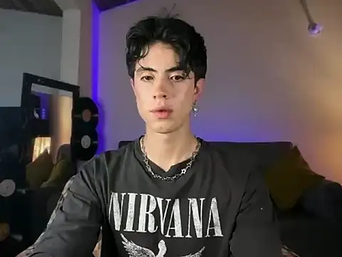 Stolas ying online show from March 14, 11:10 pm