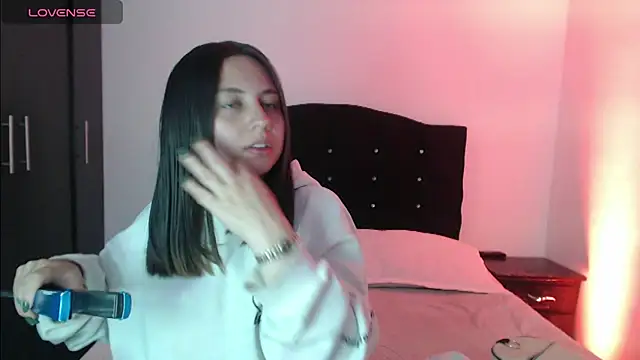 Ana  arms online show from April 30, 4:46 pm