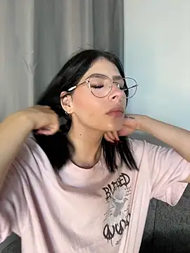 Snapshot of Dasha_Be chatting on May 12, 9:34 pm Dasha Be online show from May 12, 9:34 pm