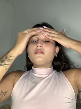 Snapshot of laly_spank chatting on March 8, 6:55 pm laly spank online show from March 8, 6:55 pm