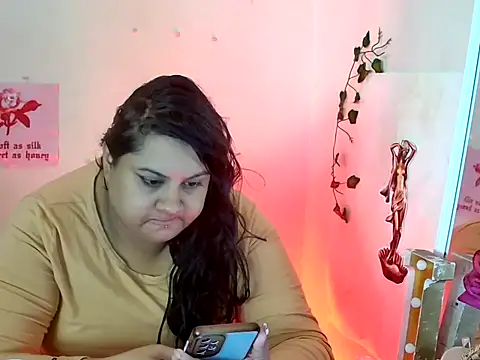 Snapshot of MistressMileenaMiami chatting on March 2, 9:27 am MistressMileenaMiami online show from March 2, 9:27 am