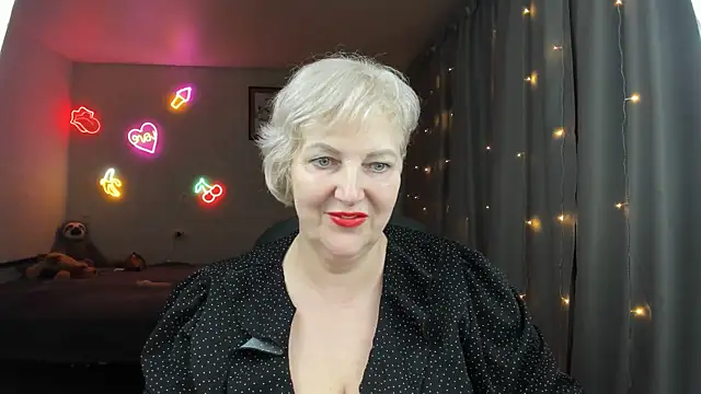 Snapshot of Mary-Leee chatting on May 28, 6:05 pm Mary-Leee online show from May 28, 6:05 pm
