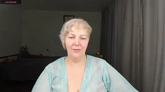 Snapshot of Mary-Leee chatting on June 13, 6:44 am Mary-Leee online show from June 13, 6:44 am
