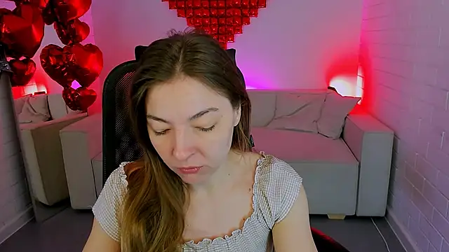 DianaAvis online show from February 22, 5:51 am