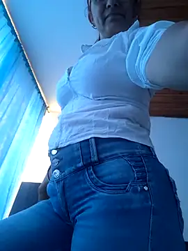 Lorenaluna online show from April 28, 3:06 pm