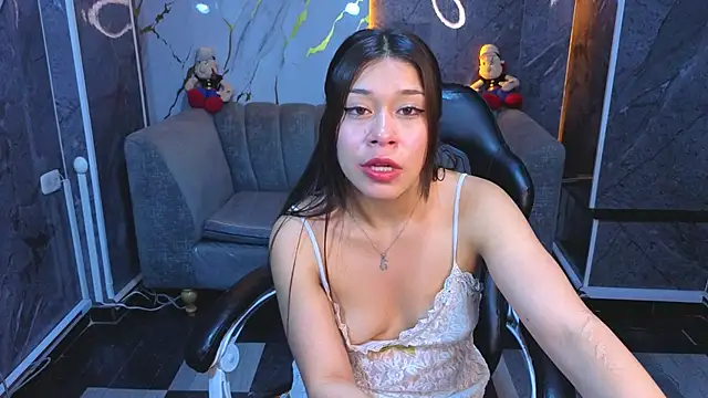 Snapshot of Genesis_b_ chatting on May 27, 8:06 pm Genesis b online show from May 27, 8:06 pm