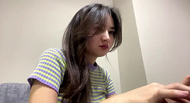 AleciaGeidner online show from February 23, 7:11 pm