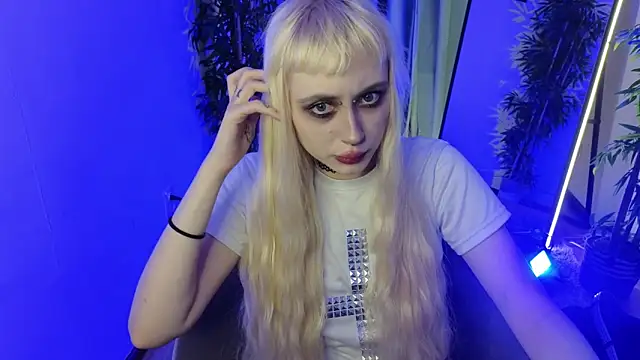 rraffaellka online show from July 29, 9:46 pm