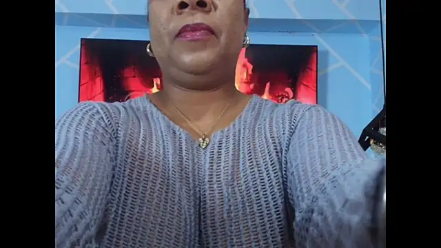 Snapshot of sharon_noa chatting on June 1, 2:08 pm sharon noa online show from June 1, 2:08 pm