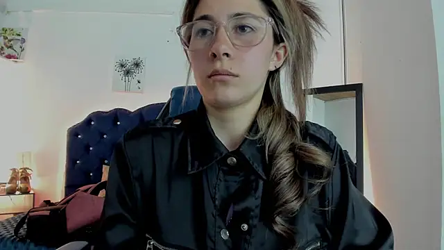 Snapshot of SaraRoadess chatting on March 19, 9:19 pm SaraRoadess online show from March 19, 9:19 pm