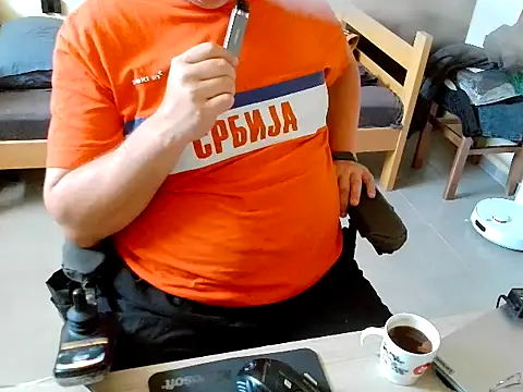Snapshot of pozitiva000 chatting on June 29, 11:21 am pozitiva000 online show from June 29, 11:21 am