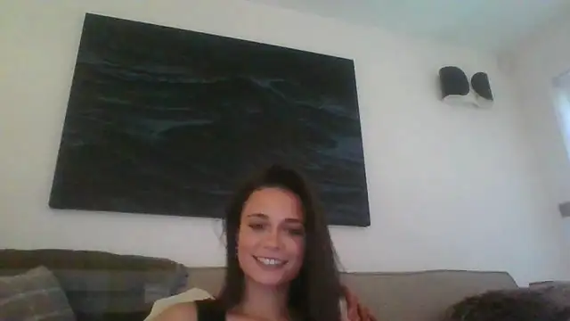 poppy-pink online show from May 6, 5:29 pm