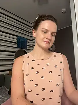 Snapshot of UnholyAmy chatting on July 7, 7:18 pm UnholyAmy online show from July 7, 7:18 pm