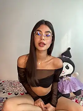 Snapshot of Nixieblaze chatting on April 24, 8:22 pm Nixieblaze online show from April 24, 8:22 pm