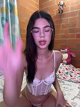 Snapshot of Nixieblaze chatting on May 2, 12:04 am Nixieblaze online show from May 2, 12:04 am