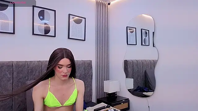 Snapshot of serena_arias7 chatting on June 13, 3:37 am serena arias7 online show from June 13, 3:37 am