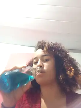 Snapshot of Ellem_05 chatting on March 2, 3:20 am Ellem 05 online show from March 2, 3:20 am