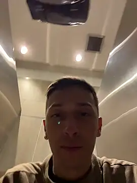 Snapshot of Thiago_Jones1 chatting on June 15, 9:50 pm Thiago Jones1 online show from June 15, 9:50 pm