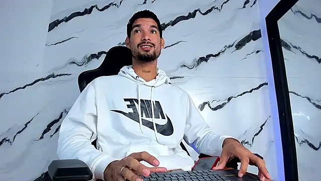 CarlosHotVibes online show from March 10, 12:54 pm