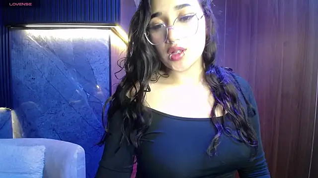 Snapshot of Aura_cute_ chatting on March 27, 8:26 am Aura cute online show from March 27, 8:26 am