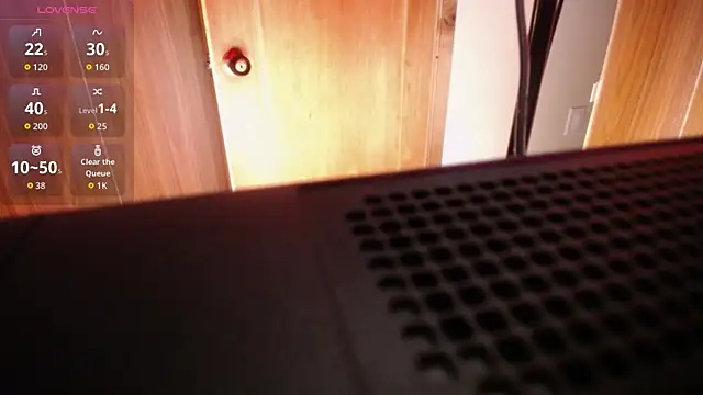 Snapshot of Aura_cute_ chatting on April 8, 3:28 am Aura cute online show from April 8, 3:28 am