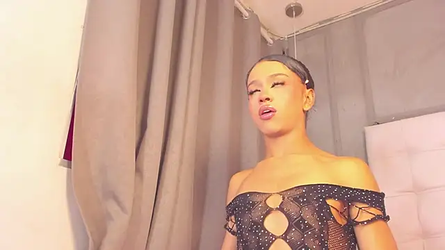 im aliisson online show from March 2, 5:08 am