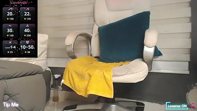 Snapshot of dirty_27cms chatting on November 13, 3:38 am dirty 27cms online show from November 13, 3:38 am